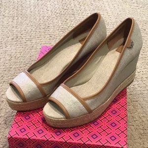 Tory Burch Majorca tan wedges